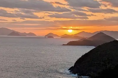 Sea Breezes & Daydreams: St. Thomas Views That Spark Wonder