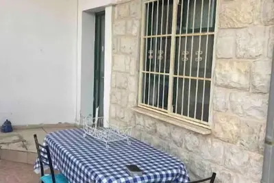 Image de Black Gold Kingdom 1 Bedroom & Bathroom Apartment