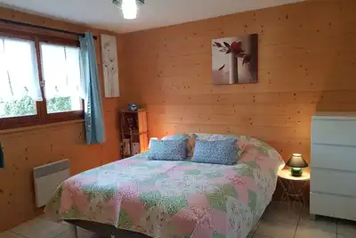 Image de Appartement au rez de chaussée dans chalet vosgien dominant la vallée.