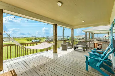 Image de Beautiful dog-friendly home near beach, with deck, Ac & washer/dryer