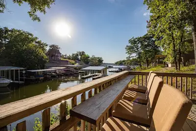Image de Private Dock, Paddle Boards, Views & Hot Spots!