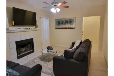 Image de Cheerful 3 Bedroom with free Onsite Parking