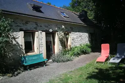 Image de Cottage on the farm with ponies