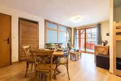 Image de Appartement centre-ville avec piscine et sauna