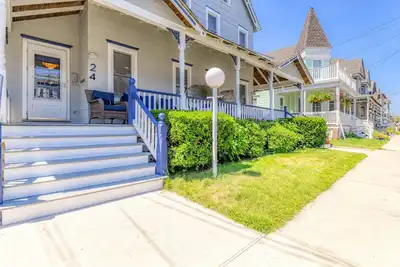 Image de 2nd Beach Block 5 bed 4 Bath 8/23-9/3 Still Available! !