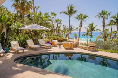 Chef, Butler & Steps from the Beach w/ Beautiful 5 Bd Villas Del Mar