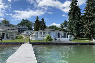 Image de The Octagon, Waterfront Luxury Condo on Flathead Lake