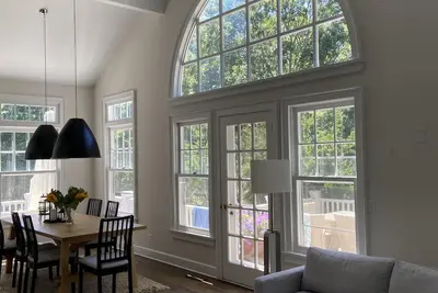 Image de Pristine Southampton Home