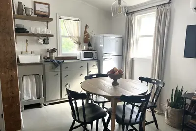 Image de Hidden Gem: Cozy apartment in downtown Hughesville