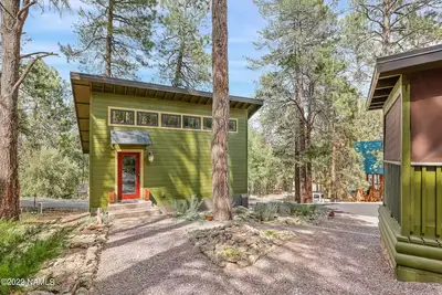 Image de Artist's Studio wake up in the Ponderosa Pines. Grand Canyon, Sedona, Flagstaff.