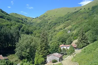 Image de Vacation Home à Pescaglia avec 3 chambres à coucher, 8 couchages