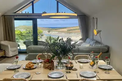 Image de Porth Beach, pet friendly, country holiday cottage in St Columb Minor