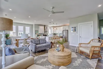 Image de Good Vibes - Ocean Views & Short Walk to Beach Access