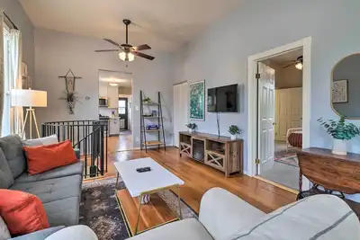 Image de Charming Santa Paula Home - Walk to Downtown!
