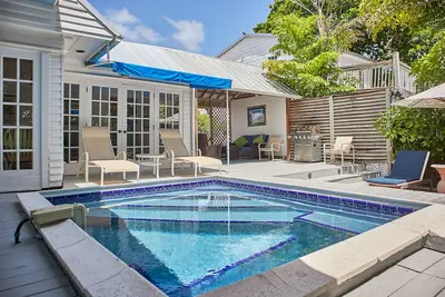 Image de Love Is In The Air - Charming Home-On private lane w\/pool sleeps 6