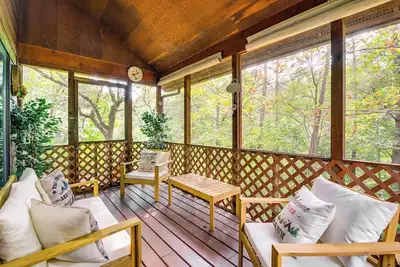 Image de Pet-Friendly Sevierville Rental w/ Private Hot Tub