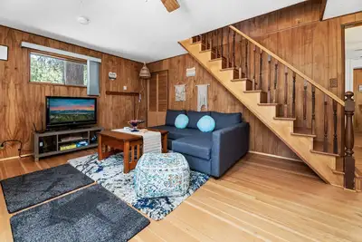 Image de Big Bear Bungalow - Smart Tv, Fireplace Deck, Bbq, Walk to Lake