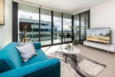 Image de Spacious 1-Bed with View in Central Location