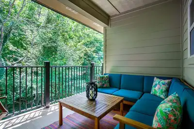 Image de Charming Cades Cove Condo - Community Amenities!