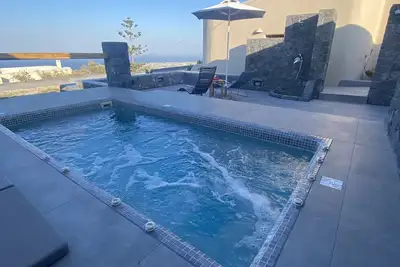 Image de Private villa with jaccuzzi two minutes walking from caldera area
