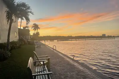 Image de Cozy Riverfront Gem