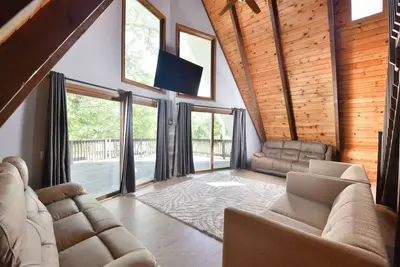 Image de 18 person Villa located right across Lake Delton