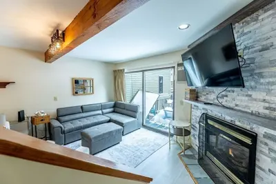 Image de Telemark 5 (4-Bedroom Condo) with Pool by RedAwning