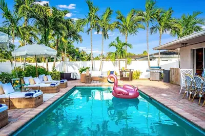 Image de New! 4Bed Htd Pool/Jacuzzi/5 Min to Beach/Fire Pit