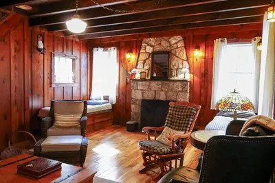 Image de Cottage on Laurel Lake, Private lake access, picture perfect sunsets