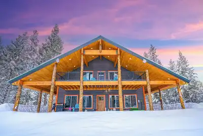 Image de Premier Island Park Retreat - 6 Br, Climbing Wall, Game Room, Sleeps 15, Garage