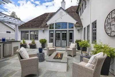 Image de Custom Home minutes to Stanford University & Medical Center. Private setting!