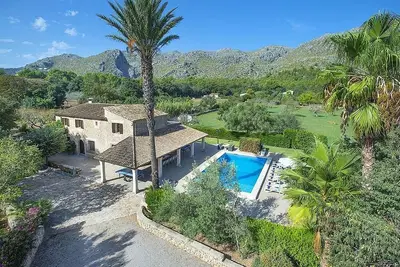 Image de Impressive Country Farmhouse, Private Pool, Superb Mountain Views, 5 minutes to Cala San Vicente!