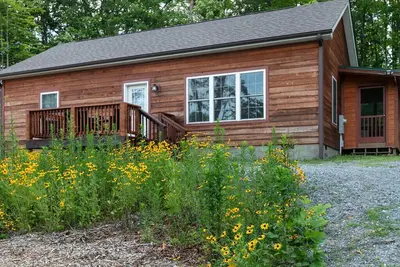 Image de Peaceful Retreat on Mtn Reserve - 2 Bath - Fenced Yard - 2 King Beds - By I-40
