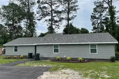 Image de 609- Beautiful Duplex Minutes from the Hospital!