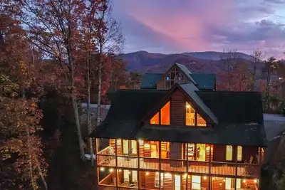 Image de Private Suites - Hot Tub -Fire Pit -Kid's Loft