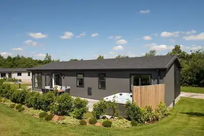 Image de Juniper Lodge, 28 Roadford Lake Lodges