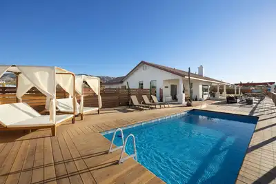 Image de 🌟🌵 Rancho Nopales Jt - Pool, Hot Tub, Hammocks, Fast Wifi + Views! 🌵🌟