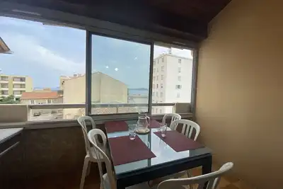 Image de Studio mezzanine à 50m de la plage, 5 couchages, parking