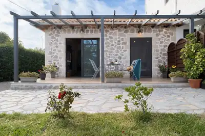 Image de Villa avec vue sur le jardin 1' avec jardin partagé et Wi-Fi