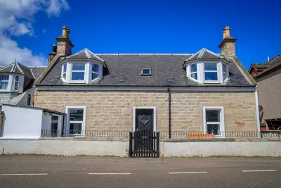 Image de Cosy Cottage 2 minutes from the Beach! Free Parking. Pets welcome.