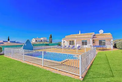 Image de Casa Palmeira - Trois Chambres Villa, Couchages 6
