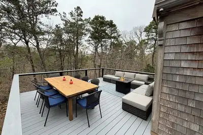 Image de North Chatham Retreat – Renovated 3br, 3. 5ba + Bonus, 2900 Sq Ft