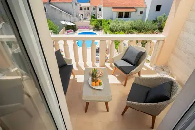 Image de 1br  * pool * 3 min from city Centar*