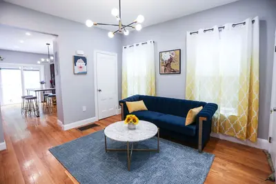 Image de Modern 2br\/ Close to Boston with a lovely outdoor space