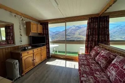 Image de À 10m des pistes de ski, 15ème étage, balcon, télévision, casier à ski, 39m², Les Menuires