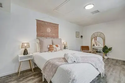 Image de Institute Bliss! Newly Remodeled Family Home!