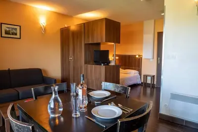 Image de Étage -1, vue vallée, piscine, sauna, terrasse, parking, télévision, 27m², Pra Loup