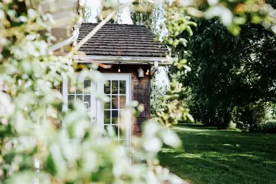 Image de Enchanting cottage perfect for a romantic getaway