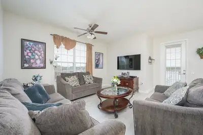 Image de Epic Universe Vista Cay Lakeview Condo - 1019