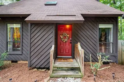 Image de Cozy Private Duplex Tucked Away- 15 Min from Unc